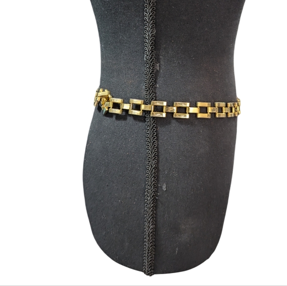 Vintage Y2K Women’s Chunky Retro Gold Square Metal Chain Link Belt - Picture 2 of 6